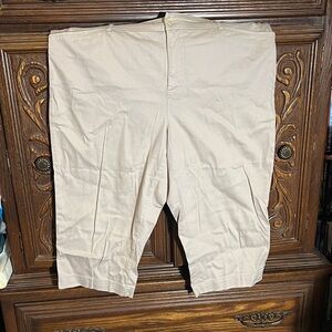 St. John's Bay Women's Cream Capris